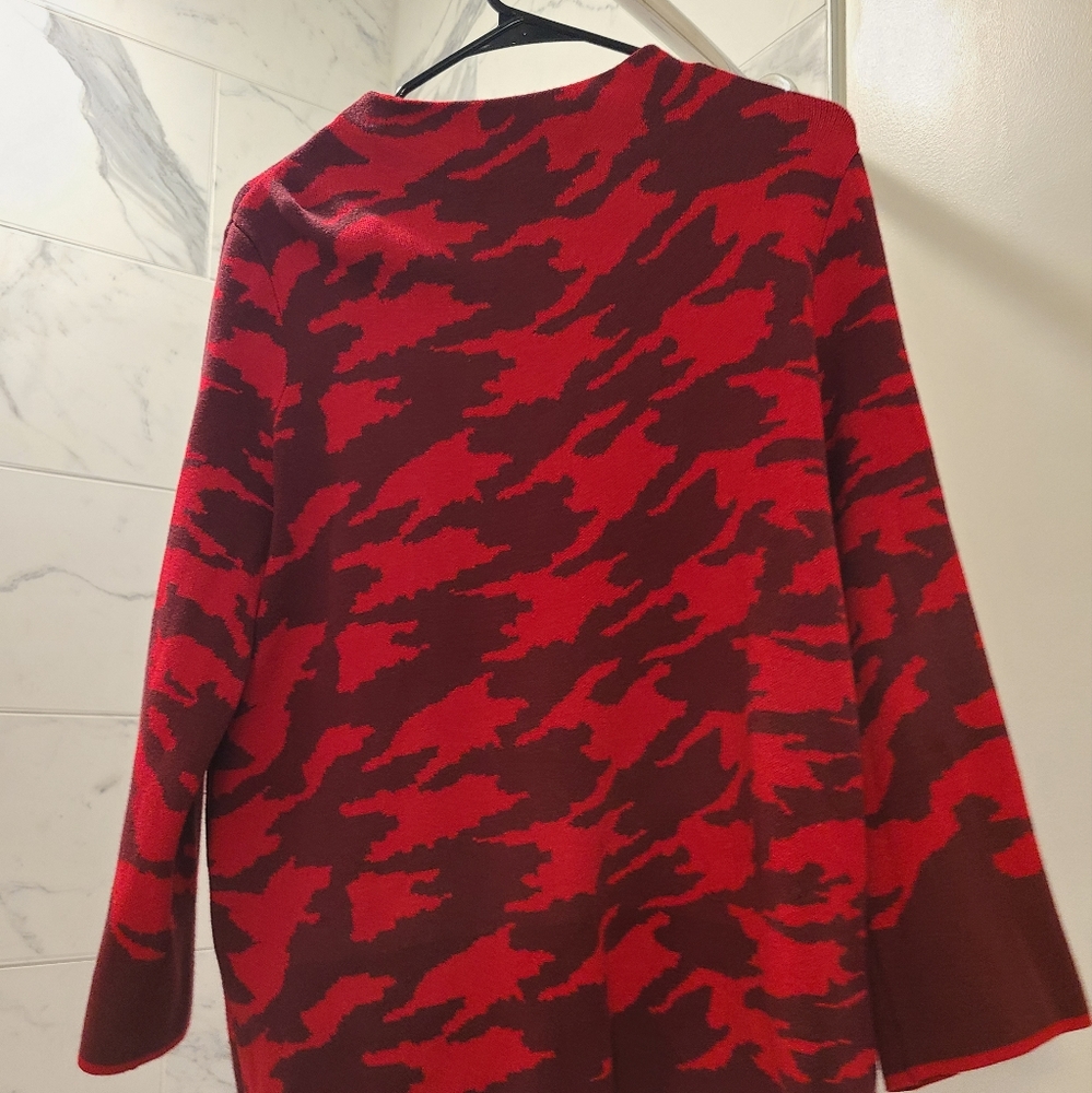 Chico's Red Camouflage Sweater